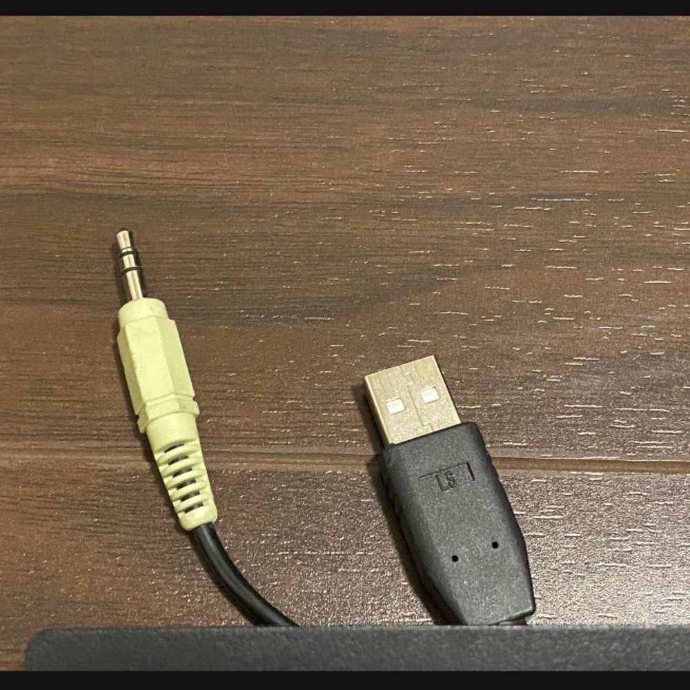 Computer Speakers - Picture 2 of 5